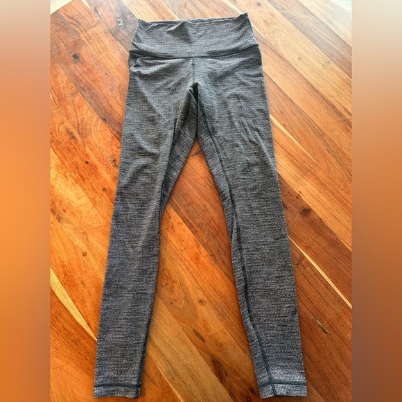 Lululemon Wunder Under Tights Sz 6 - Picture 1 of 4